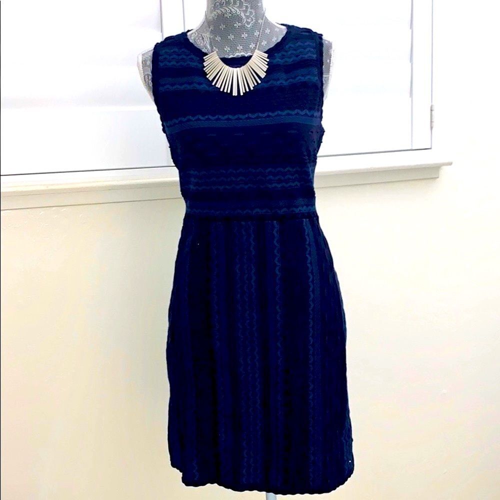 NWOT Ann Taylor Stretchy Sleeveless Blue & Black Dress Size Medium